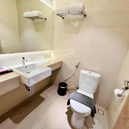 Orchardz Hotel Industri Jakarta Kemayoran-2
